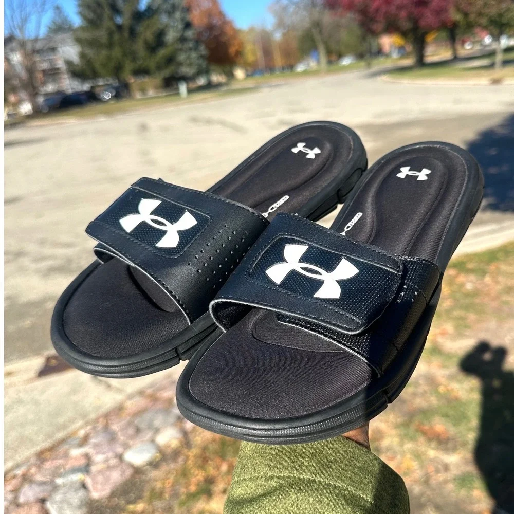 Under‎ Armour Big Kids Ignite V Slide Sandals Size 6Y Black Shoes